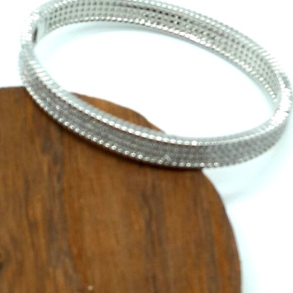 Silver-tone Hinged Crystal Pave Bangle Bracelet Fits Smaller Wrist NWOT - Picture 2 of 15